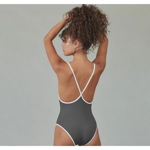 Acacia PEYTON PIPED FULL PIECE